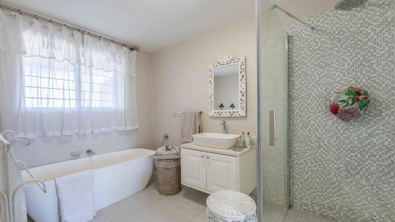 2 Bedroom Property for Sale in Dolphin Beach Western Cape